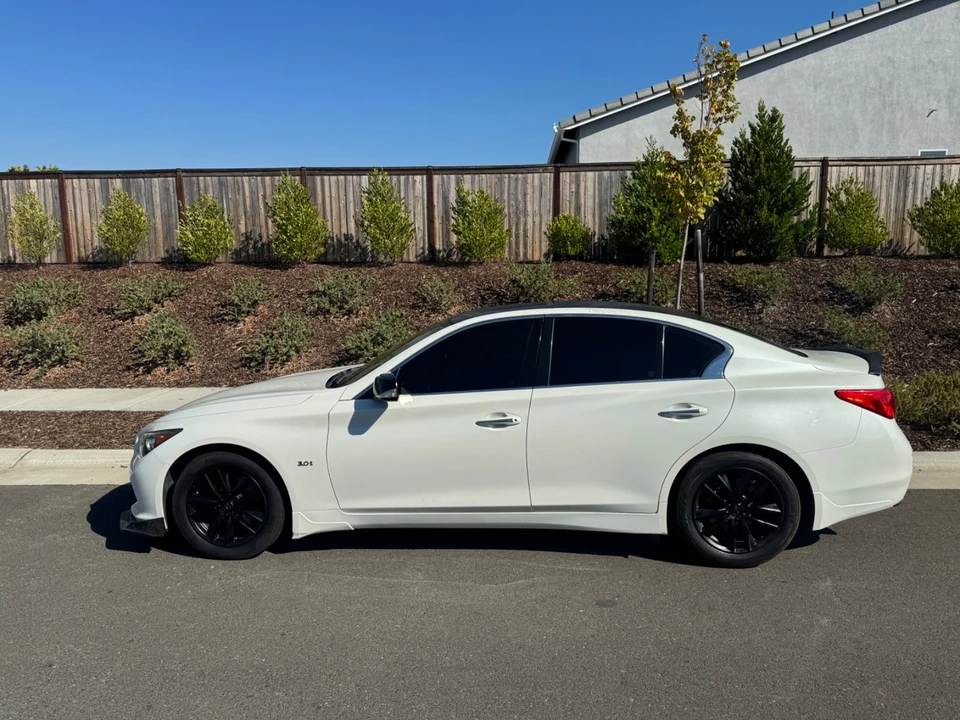 2016 Infiniti Q50 - Image 2 of 10