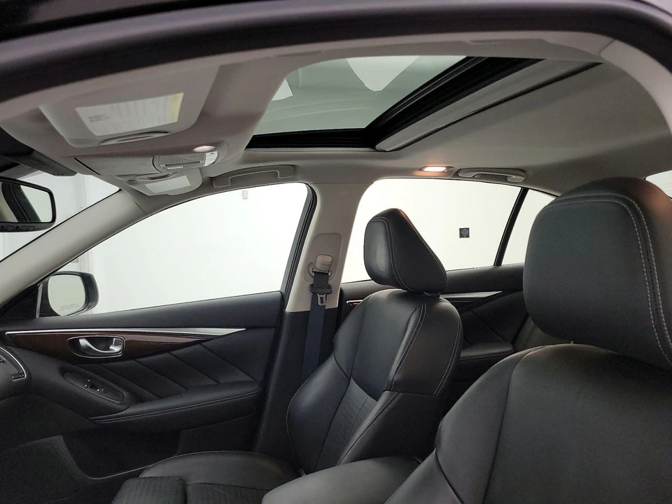 2016 Infiniti Q50 Red Sport 400 - Image 19 of 26
