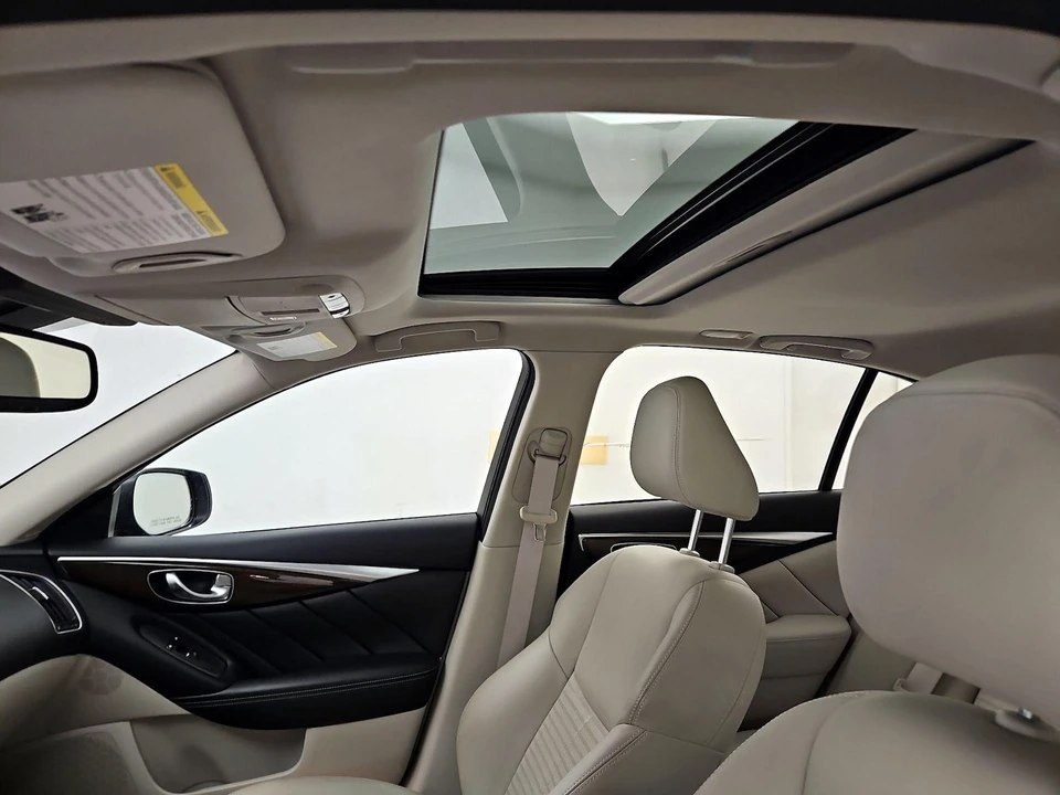 2016 Infiniti Q50 Red Sport 400 - Image 21 of 28