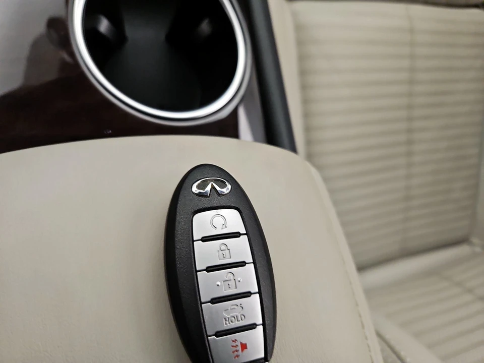 2016 Infiniti Q50 Red Sport 400 - Image 25 of 28