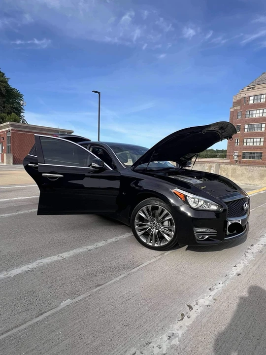 2016 Infiniti M/Q70 4th Gen - Image 2 of 15
