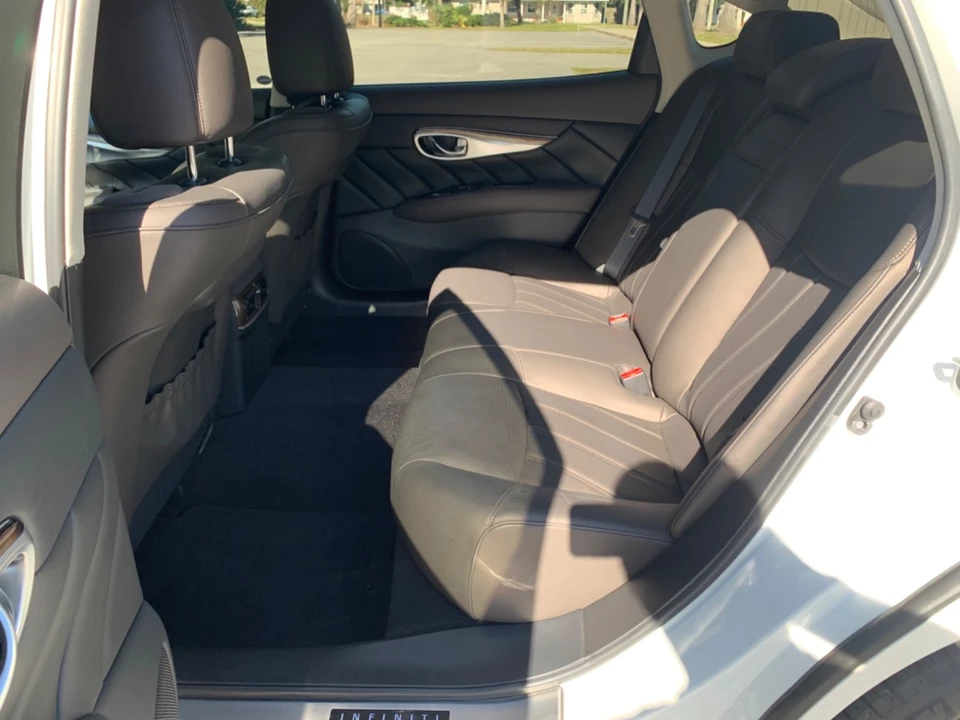 2016 Infiniti M/Q70 4th Gen - Image 16 of 20