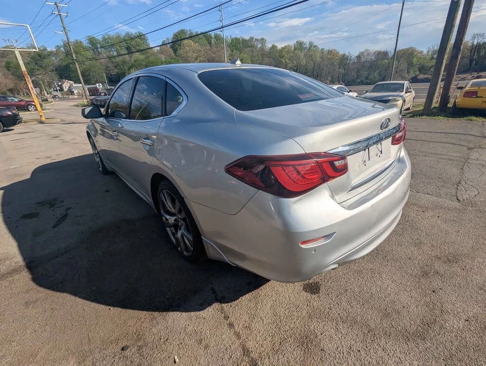 2016 Infiniti M/Q70 4th Gen - Image 7 of 10