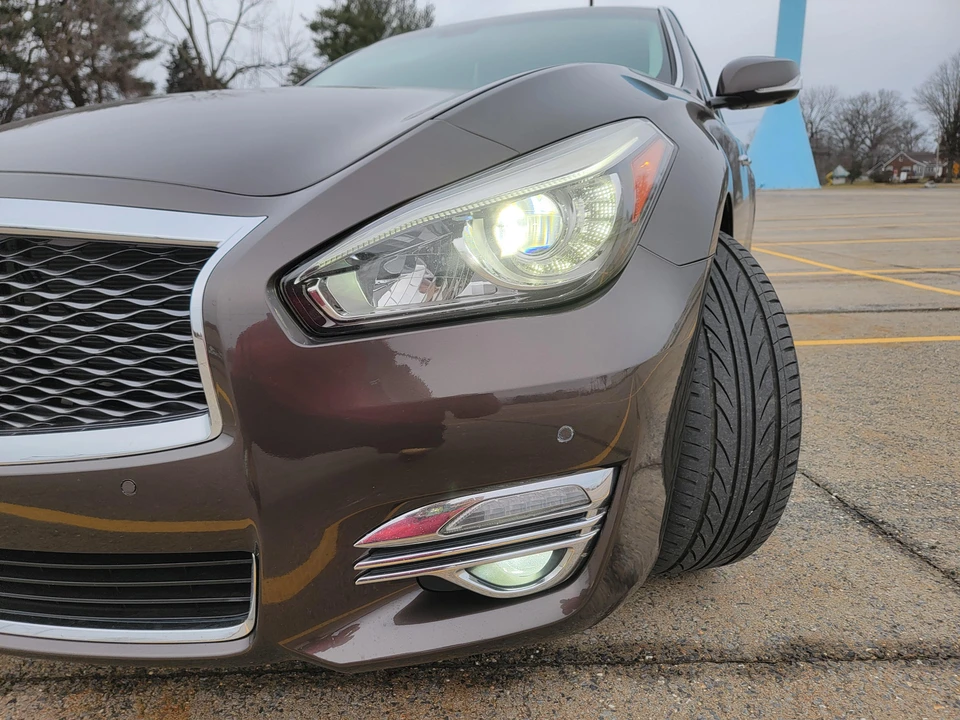 2016 Infiniti M/Q70 4th Gen - Image 25 of 31
