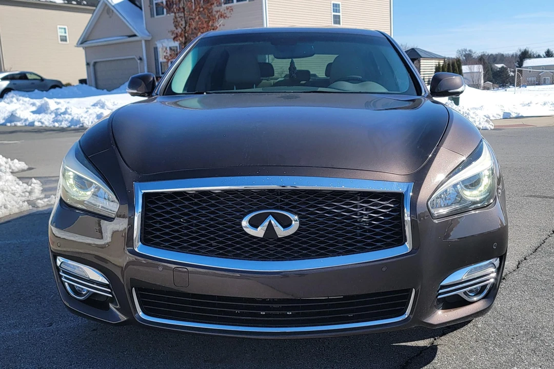 2016 Infiniti M/Q70 4th Gen - Image 2 of 31