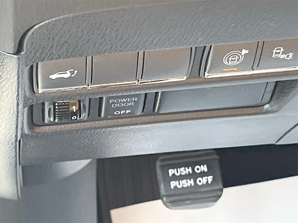 2016 Infiniti QX80 - Image 10 of 31