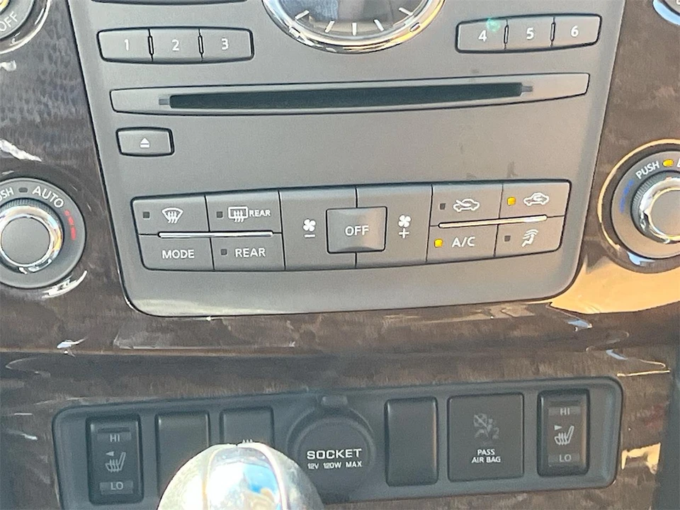 2016 Infiniti QX80 - Image 16 of 31