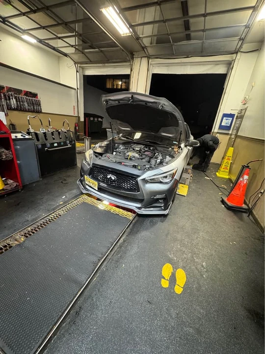 2016 Infiniti Q50 - Image 3 of 3