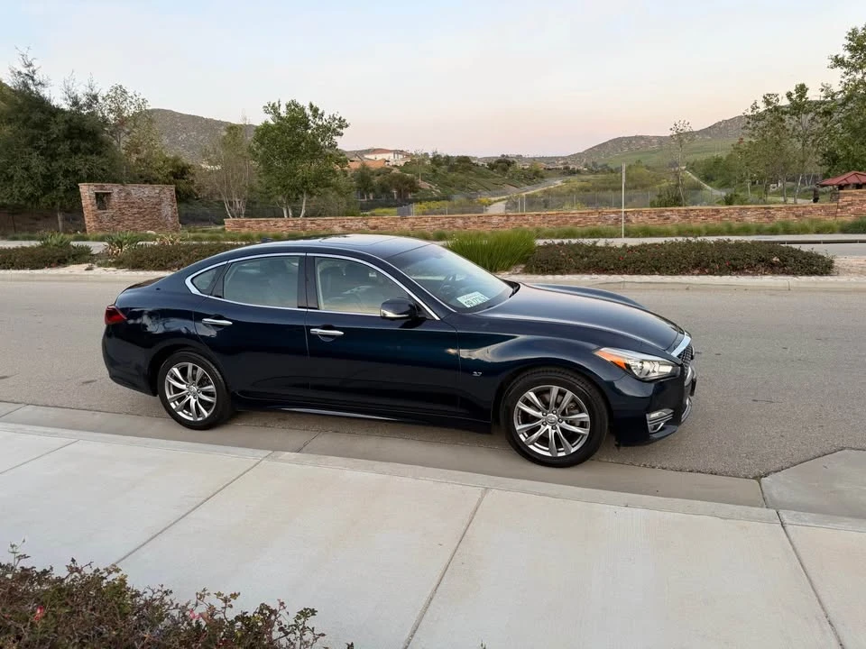 2016 Infiniti M/Q70 4th Gen - Image 4 of 17