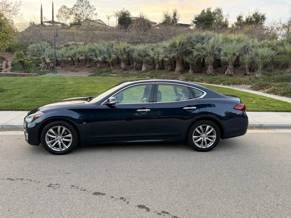 2016 Infiniti M/Q70 4th Gen - Image 9 of 17