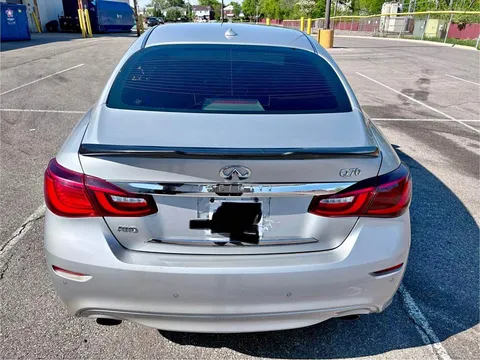2016 Infiniti Q70 3.7