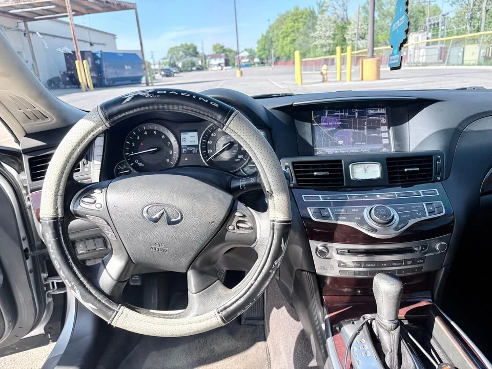 2016 Infiniti M/Q70 4th Gen - Image 9 of 10