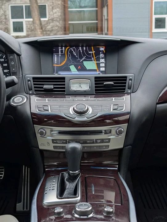2016 Infiniti M/Q70 4th Gen - Image 13 of 19