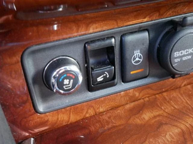 2016 Infiniti QX80 - Image 17 of 18
