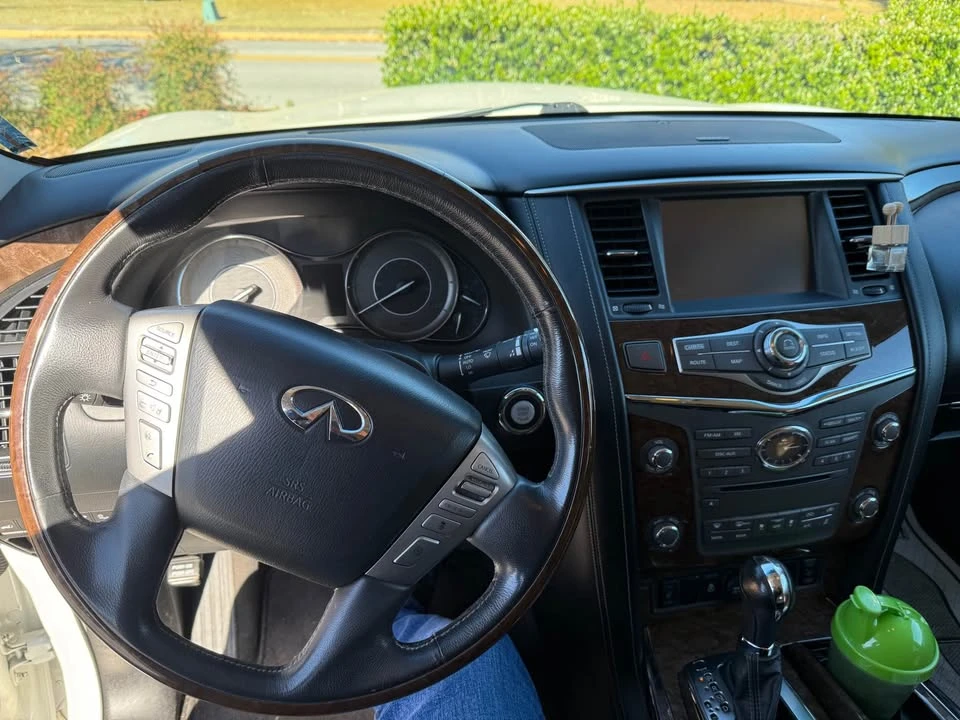 2016 Infiniti QX80 - Image 10 of 17