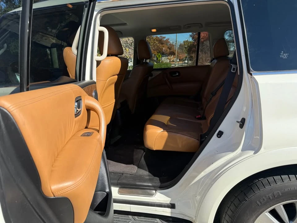 2016 Infiniti QX80 - Image 11 of 17