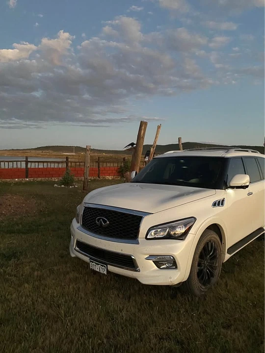 2016 Infiniti QX80 - Image 3 of 3