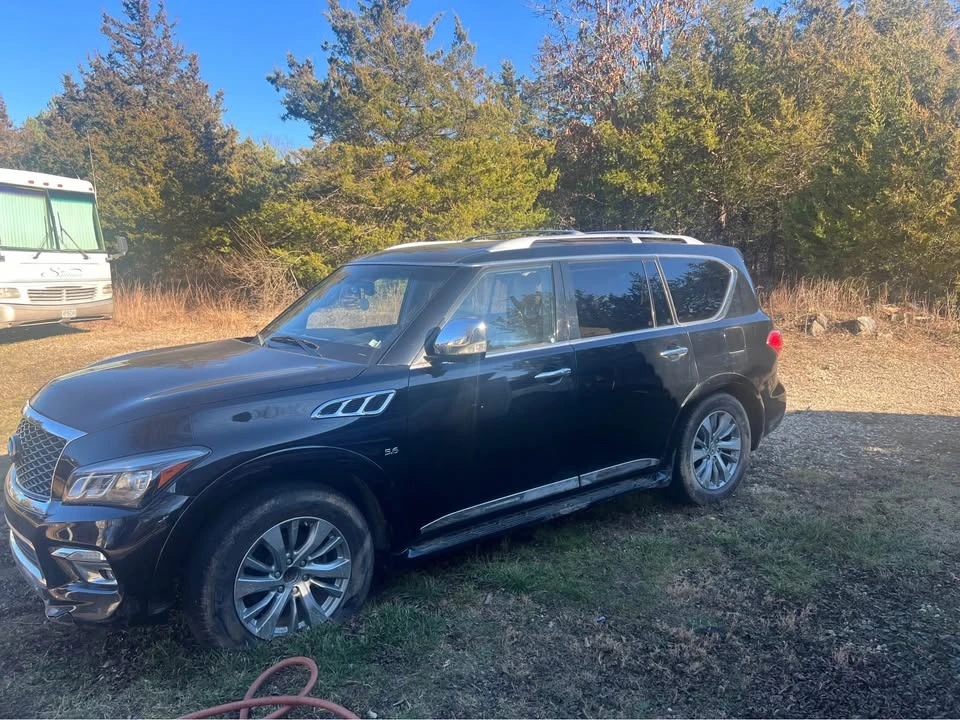 2016 Infiniti QX80 - Image 2 of 7