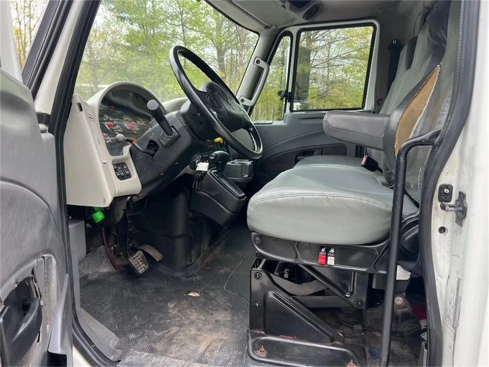 2016 International 4300 - Image 14 of 17