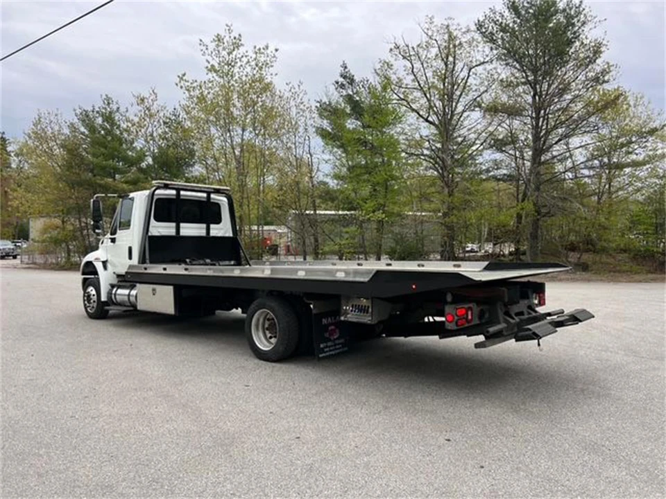 2016 International 4300 - Image 4 of 17