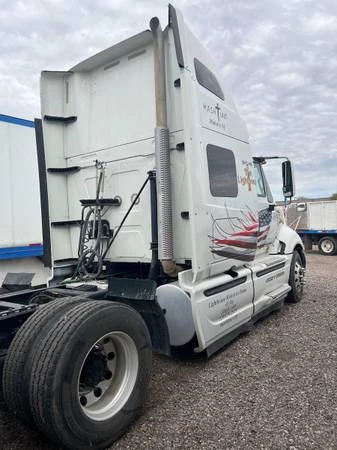 2016 International LT - Image 5 of 5