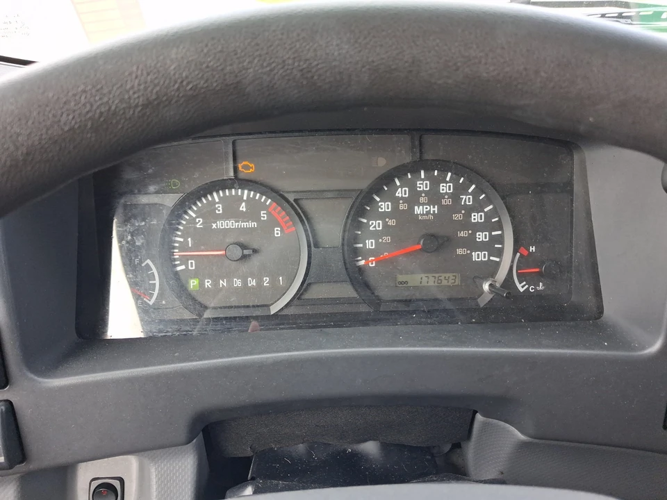 2016 Isuzu Elf - Image 12 of 19