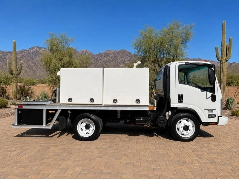 2016 Isuzu Elf - Image 5 of 28