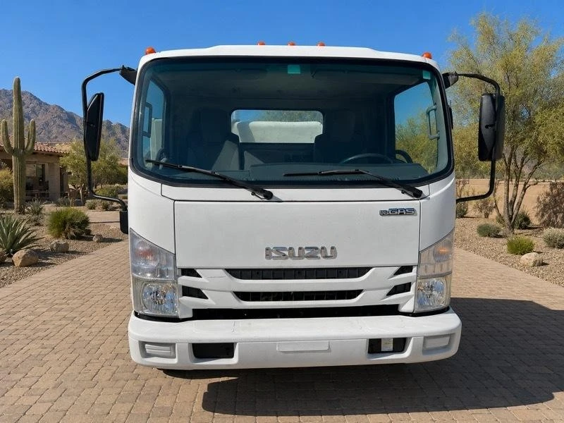 2016 Isuzu Elf - Image 3 of 28