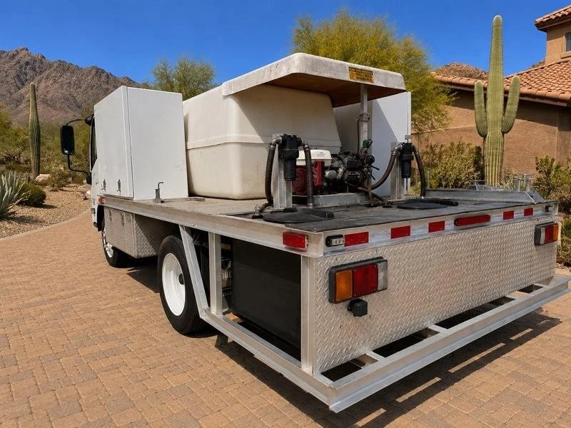 2016 Isuzu Elf - Image 9 of 28