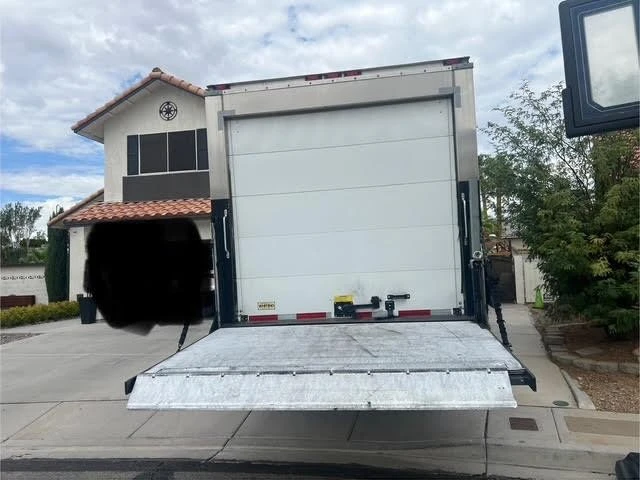 2016 Isuzu Elf - Image 10 of 21