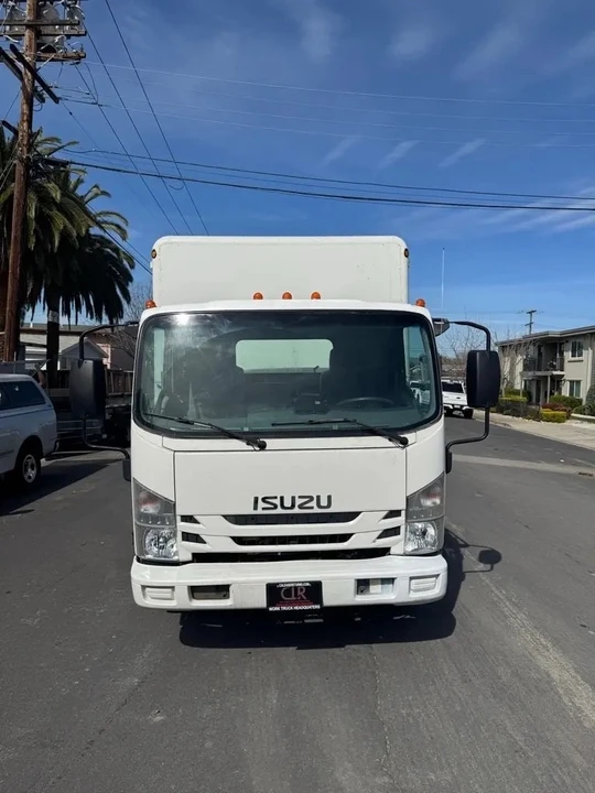 2016 Isuzu Elf - Image 3 of 14