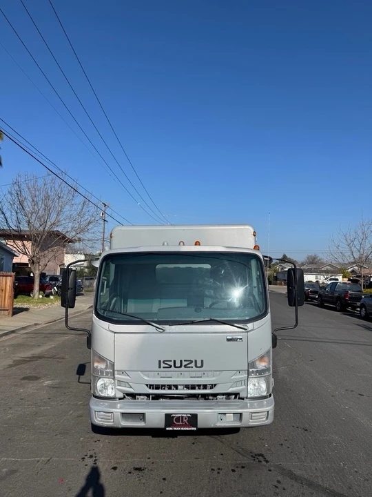 2016 Isuzu Elf - Image 3 of 14