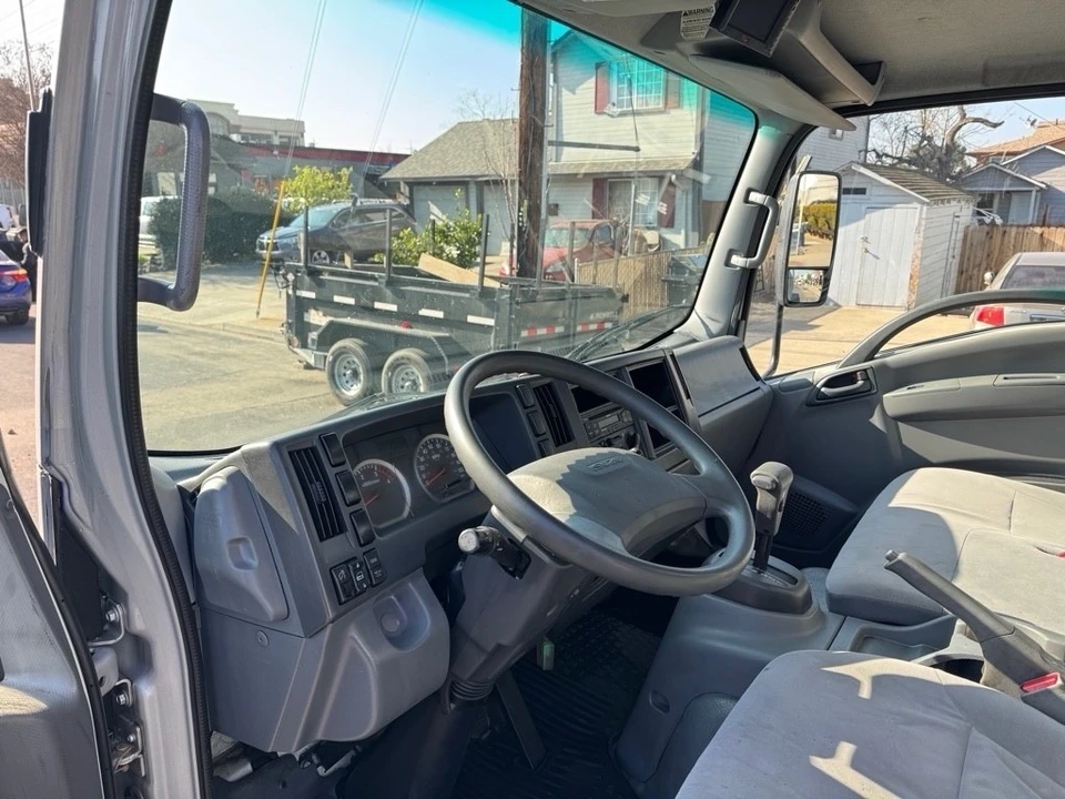 2016 Isuzu Elf - Image 13 of 14