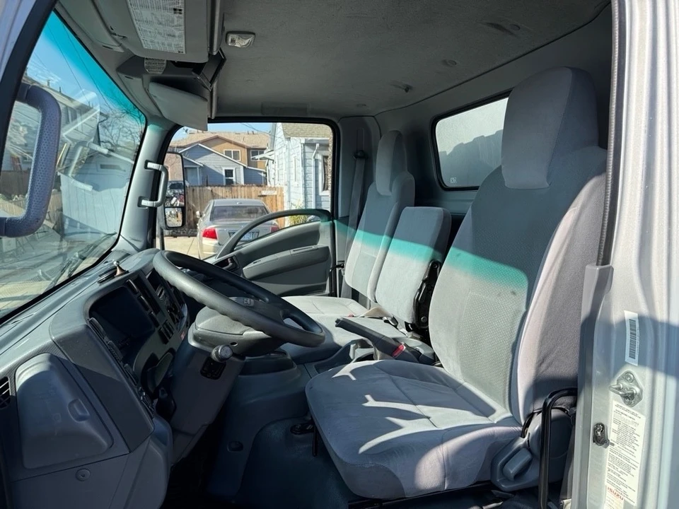 2016 Isuzu Elf - Image 14 of 14