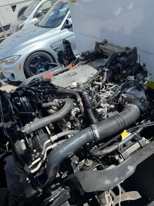 2016 Isuzu - Image 16 of 19