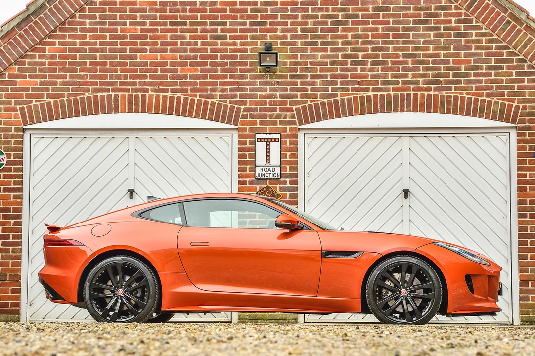 2016 Jaguar F-Type 1st Gen - Image 14 of 31