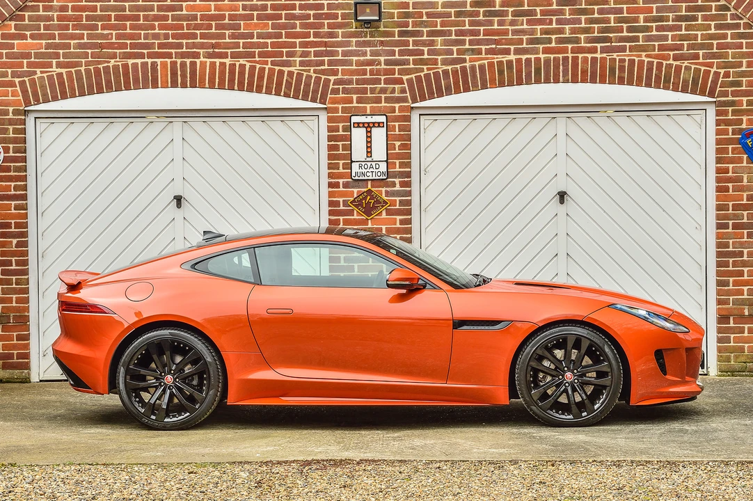 2016 Jaguar F-Type 1st Gen - Image 15 of 31