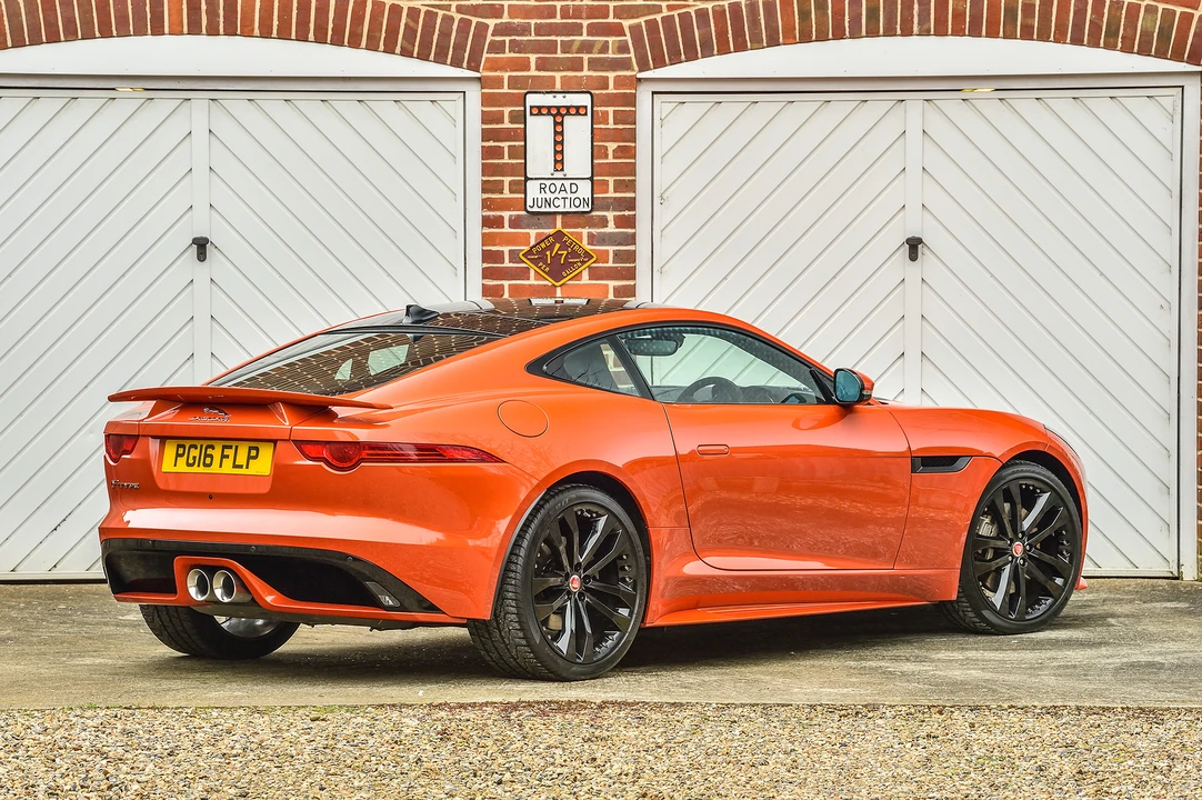 2016 Jaguar F-Type 1st Gen - Image 17 of 31