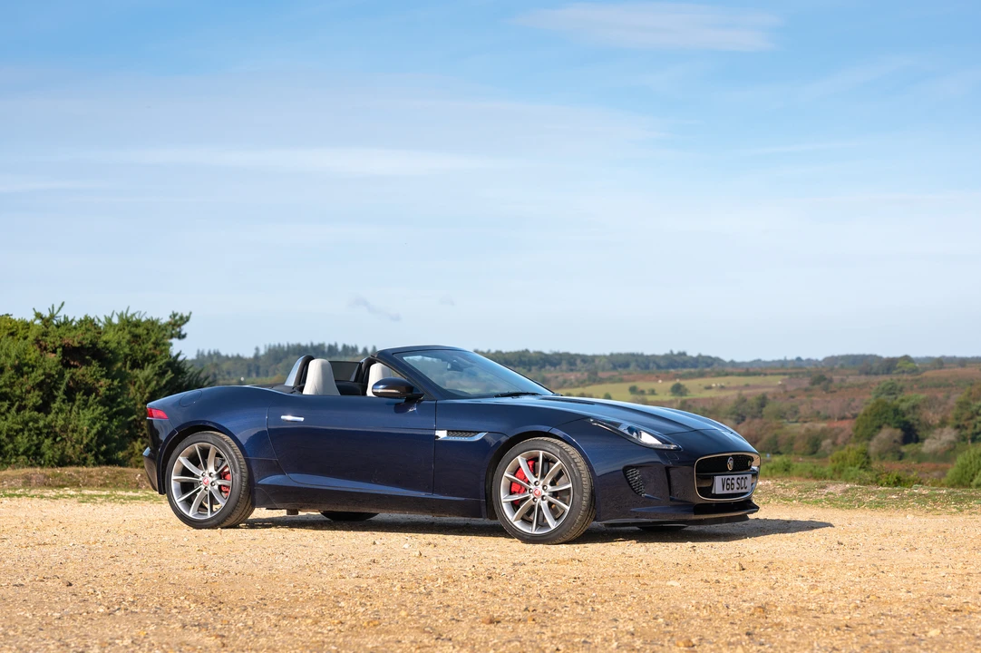 2016 Jaguar F-Type 1st Gen - Image 9 of 31