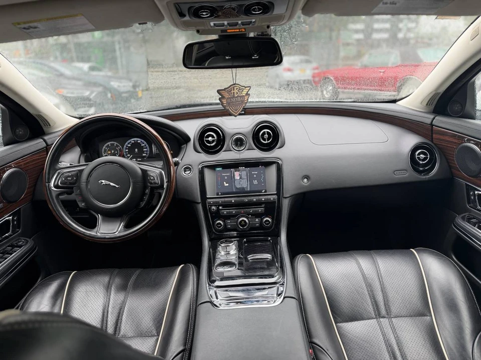 2016 Jaguar X351 XJR - Image 10 of 17
