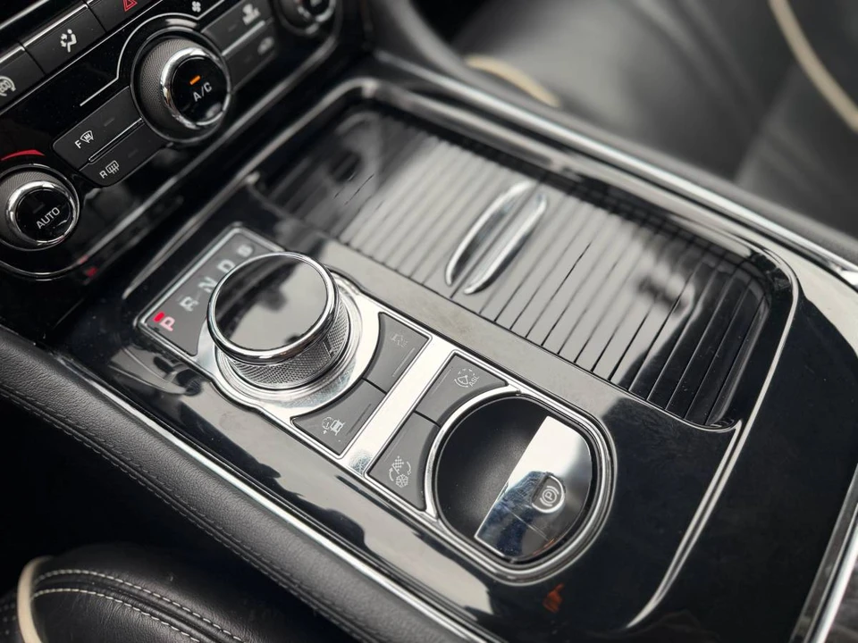 2016 Jaguar X351 XJR - Image 15 of 17