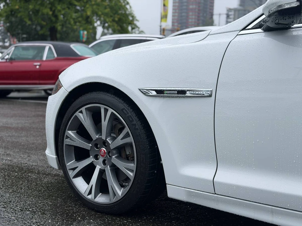 2016 Jaguar X351 XJR - Image 3 of 17