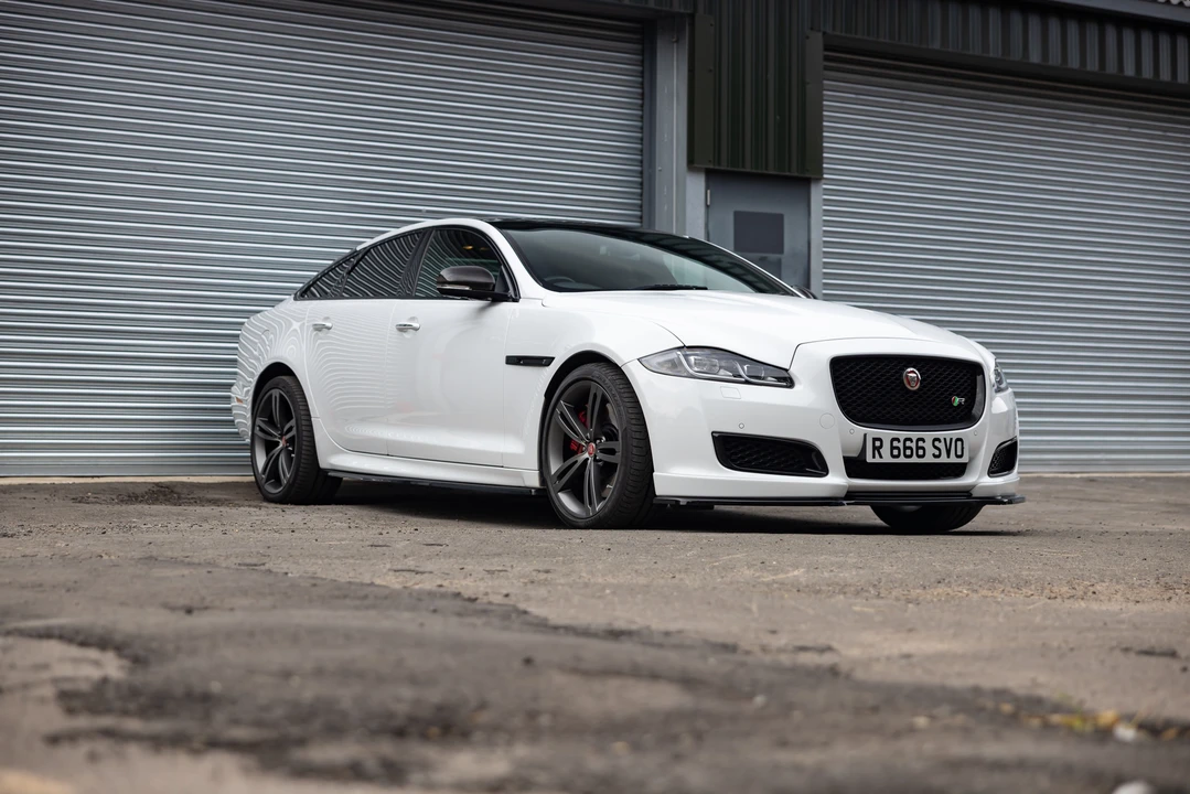 2016 Jaguar X351 XJR - Image 3 of 31