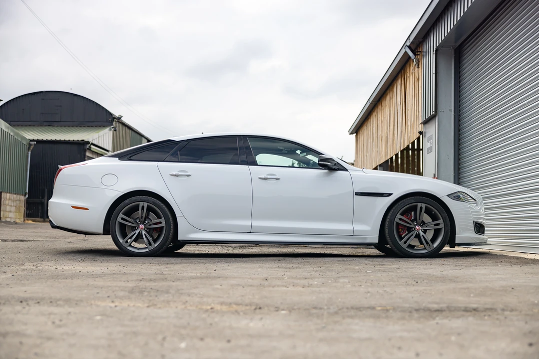 2016 Jaguar X351 XJR - Image 10 of 31