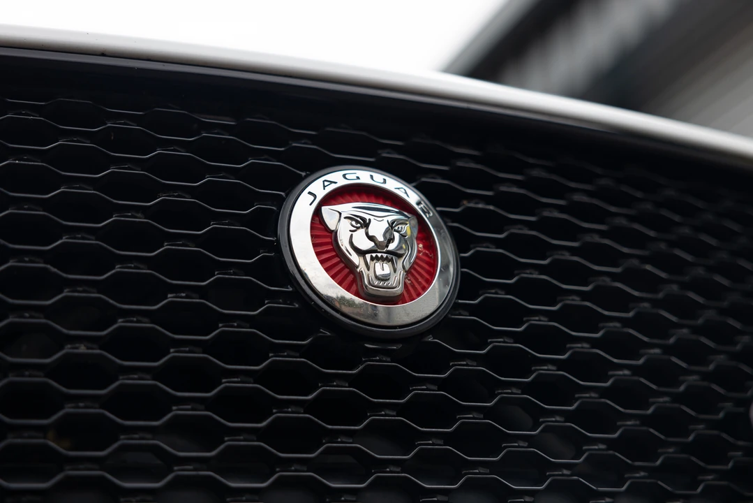 2016 Jaguar X351 XJR - Image 28 of 31