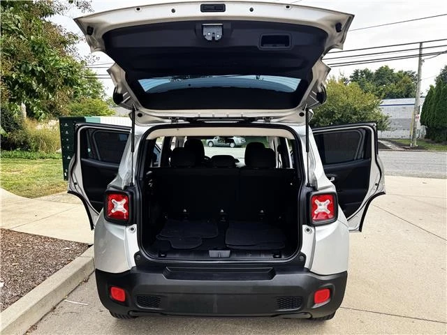2016 Jeep Renegade - Image 16 of 21