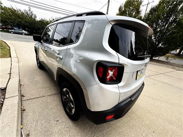 2016 Jeep Renegade - Image 5 of 21