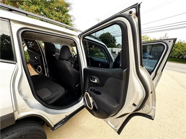 2016 Jeep Renegade - Image 13 of 21