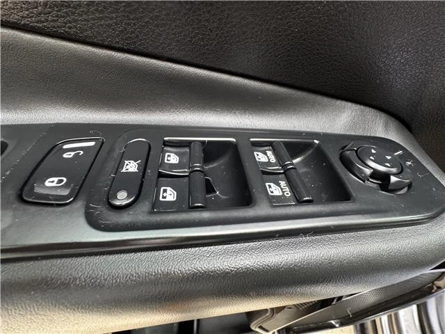 2016 Jeep Renegade - Image 18 of 21