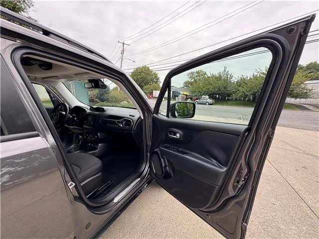 2016 Jeep Renegade - Image 13 of 21